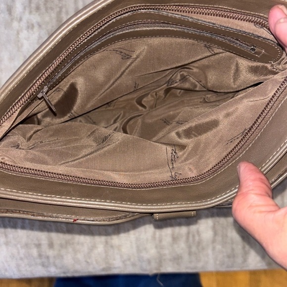 VINTAGE Etienne Aigner Brown Shoulder Bag - Picture 9 of 10